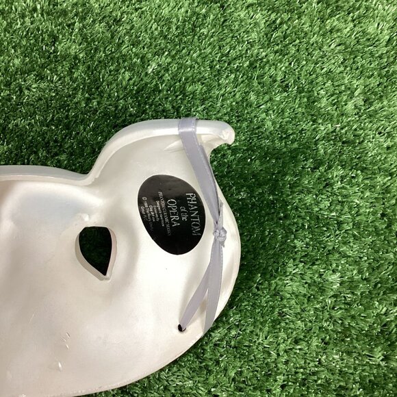 The Phantom of the Opera ceramic mask (1988) - Picture 6 of 9